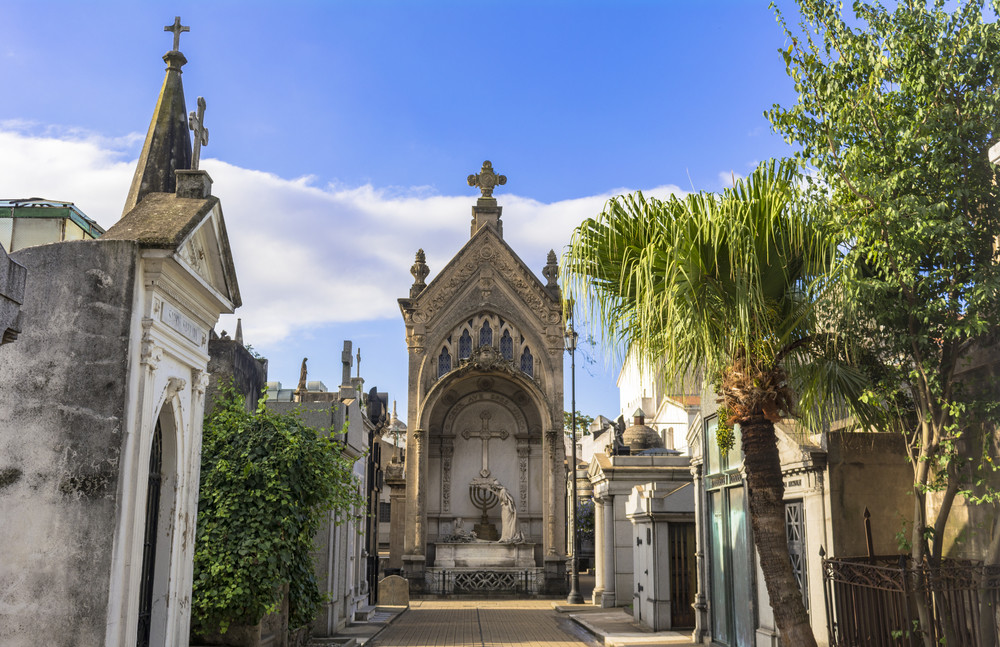 recoleta cemetery in buenos aires city