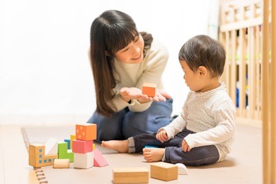 children playing with building blocks