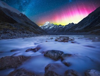 mt cook in hooker valley with aurora