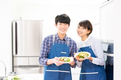 vegetable salad · fun couple