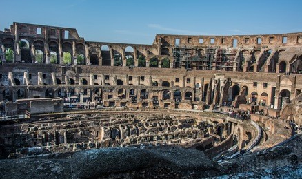colosseum in rome. absolute beauty!