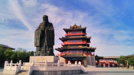  the giant  statue of confucius in kaifeng, china