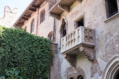 the balcony at juliet's house in verona