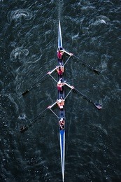 crew team in competition