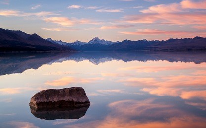 sunset lake tekapo new zealand