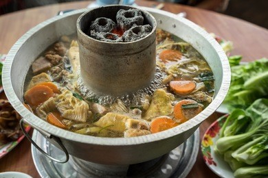 chinese yunnan sukiyaki hotpot