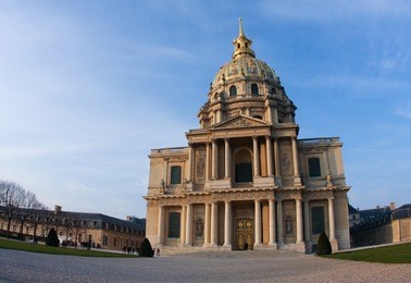 les invalides in paris, in the evening light. under this dome lies the grave of napoleon bonaparte