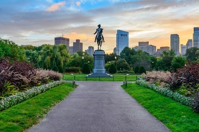 washington in boston public garden