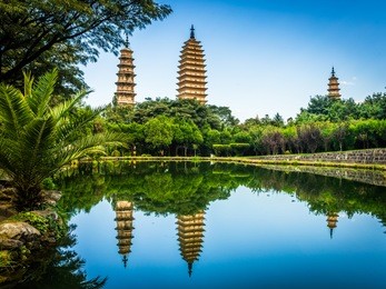 three pagodas of chongsheng monastery