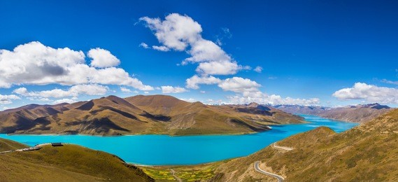 yamdrok yumco lake, tibet, china 
