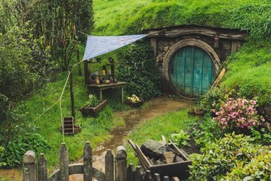hobbiton, new zealand