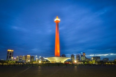 huge monument in the central of jakarta, indonesia during blue hour