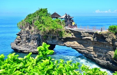 tanah lot, batu bolong, bali, indonesia epic scene