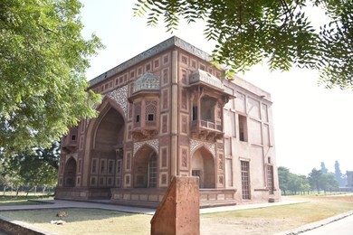 sheesh mahal, akbar's tomb, sikandara, agra