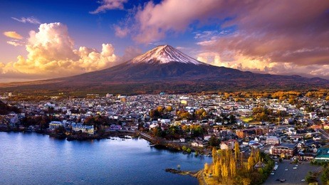 fuji mountain and kawaguchiko lake at sunset, autumn seasons fuji mountain at yamanachi in japan.