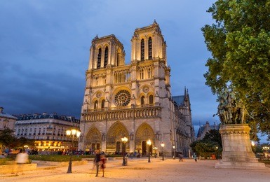 notre dame cathedral in paris at night