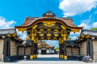 the karamon main gate to ninomaru palace at nijo castle in kyoto - japan