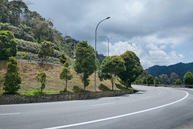 curvy uphill highway in malaysia genting highland