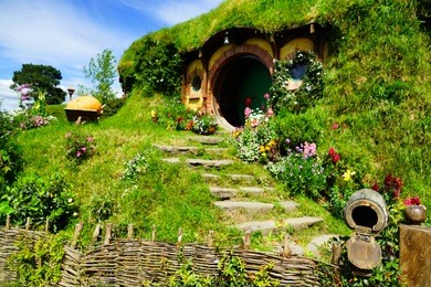 hobbiton in new zealand