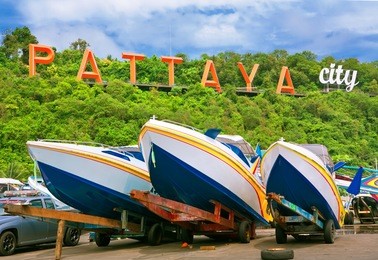 speedboats at pattaya city