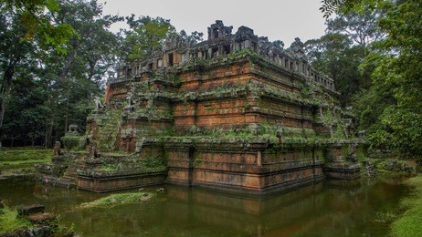 phimeanakas and the royal palace, angkor wat region, siem reap, cambodia