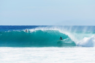 perfect waves at kirra, gold coast.