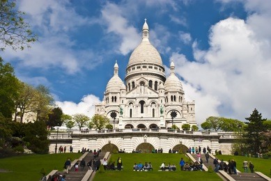 summer view on basilica of the sacred heart of jesus, paris, france