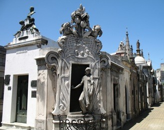 recoleta cemetery crypt buenos aires argentina