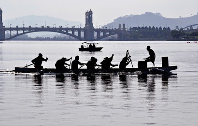 boat regatta silhouette