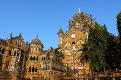 victoria terminus train station in mumbai (india)