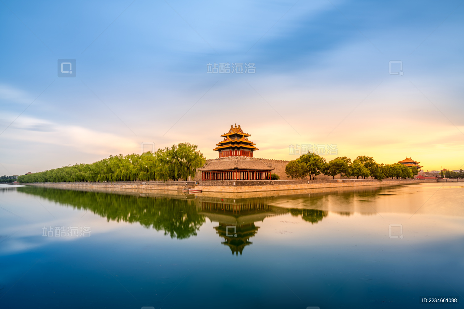 北京故宫角楼日落