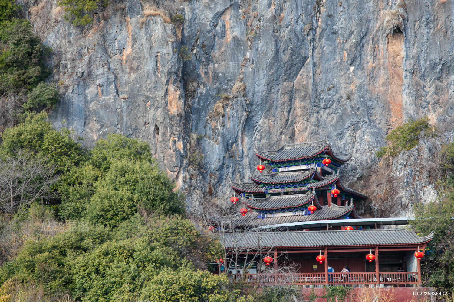 【携程攻略】丽江观音峡景点,山美水美人更美，丽江最出名的景点之一。水上乐园，瀑布最美，玻璃栈…