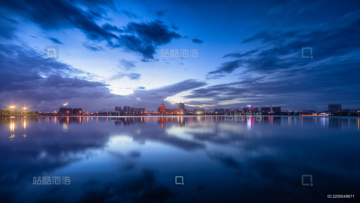 广西钦州市白石湖城市夜景风光