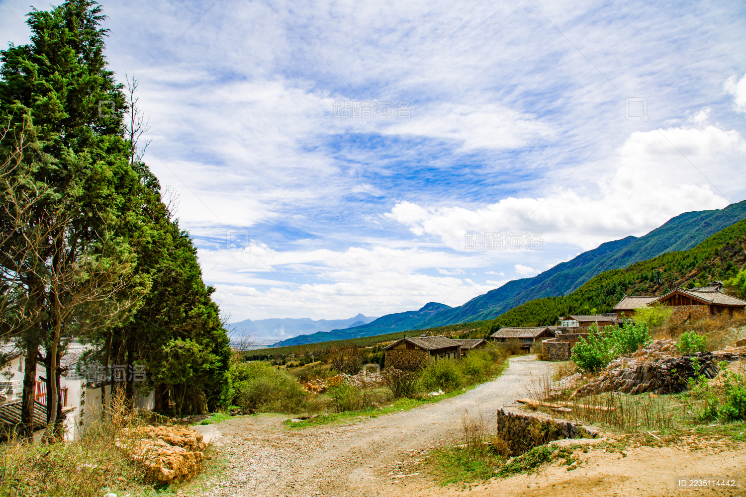 中国云南省旅游圣地玉龙雪山景区自然风光