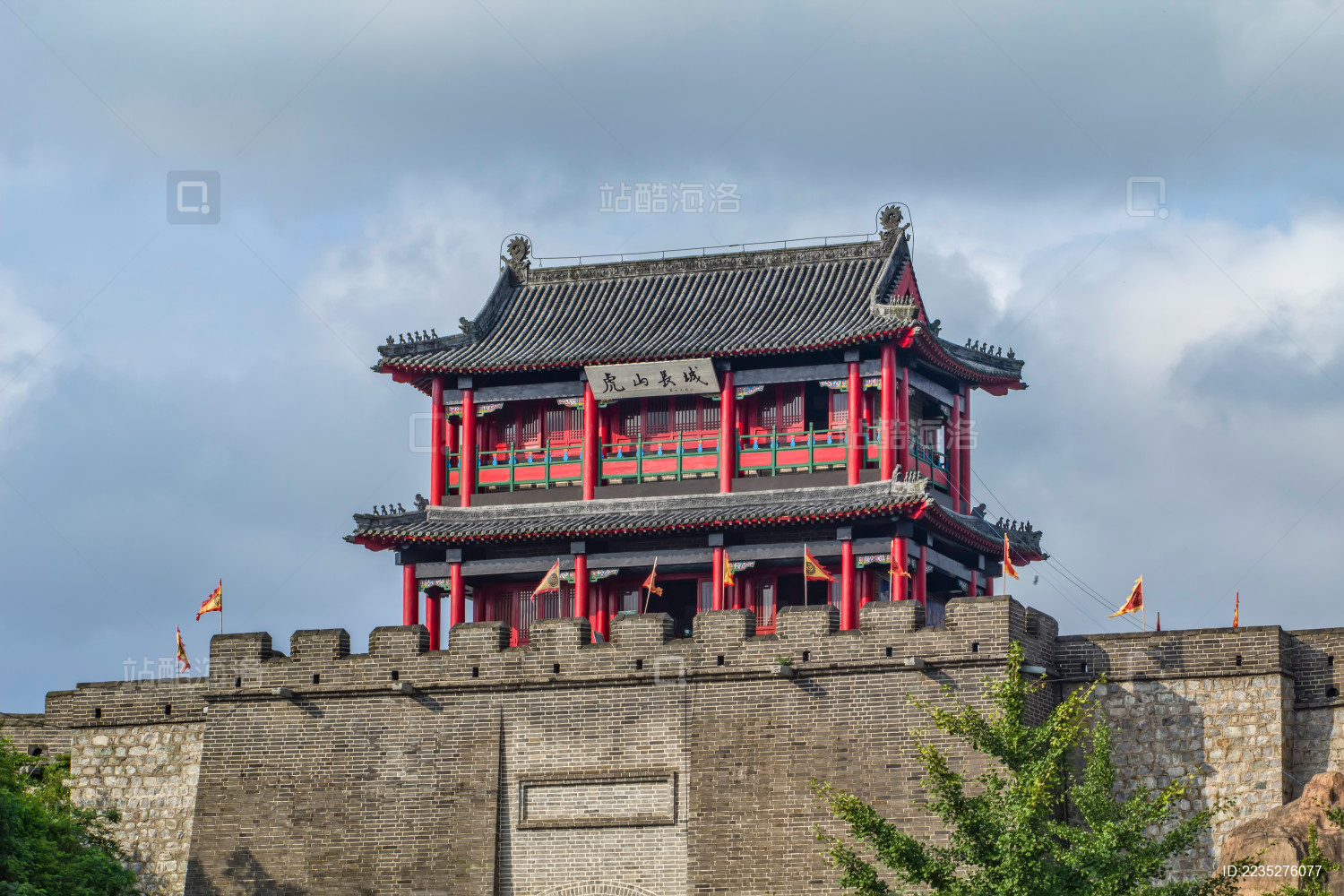 辽宁省丹东市虎山长城阁楼建筑景观
