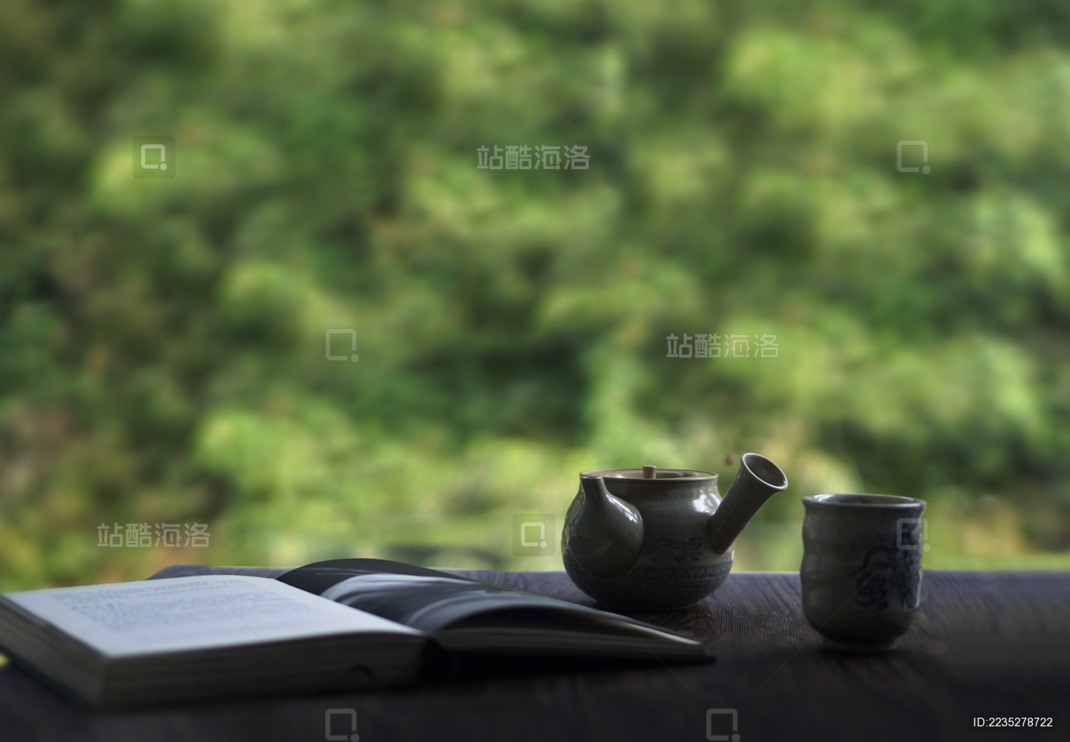 悠闲喝茶图片,悠闲喝茶动态图片,喝茶看书悠闲图片_大山谷图库