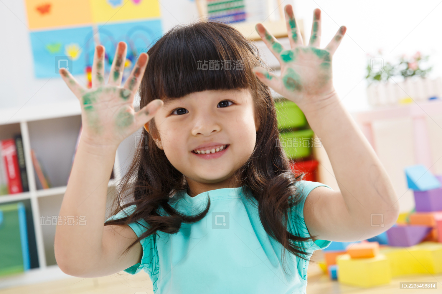 可爱的幼儿园儿童