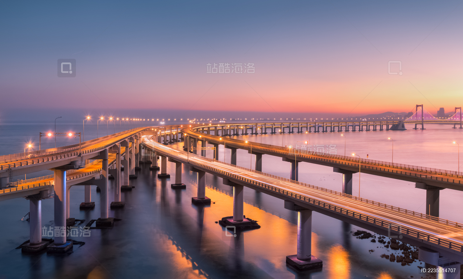 薄暮下的大连星海湾大桥