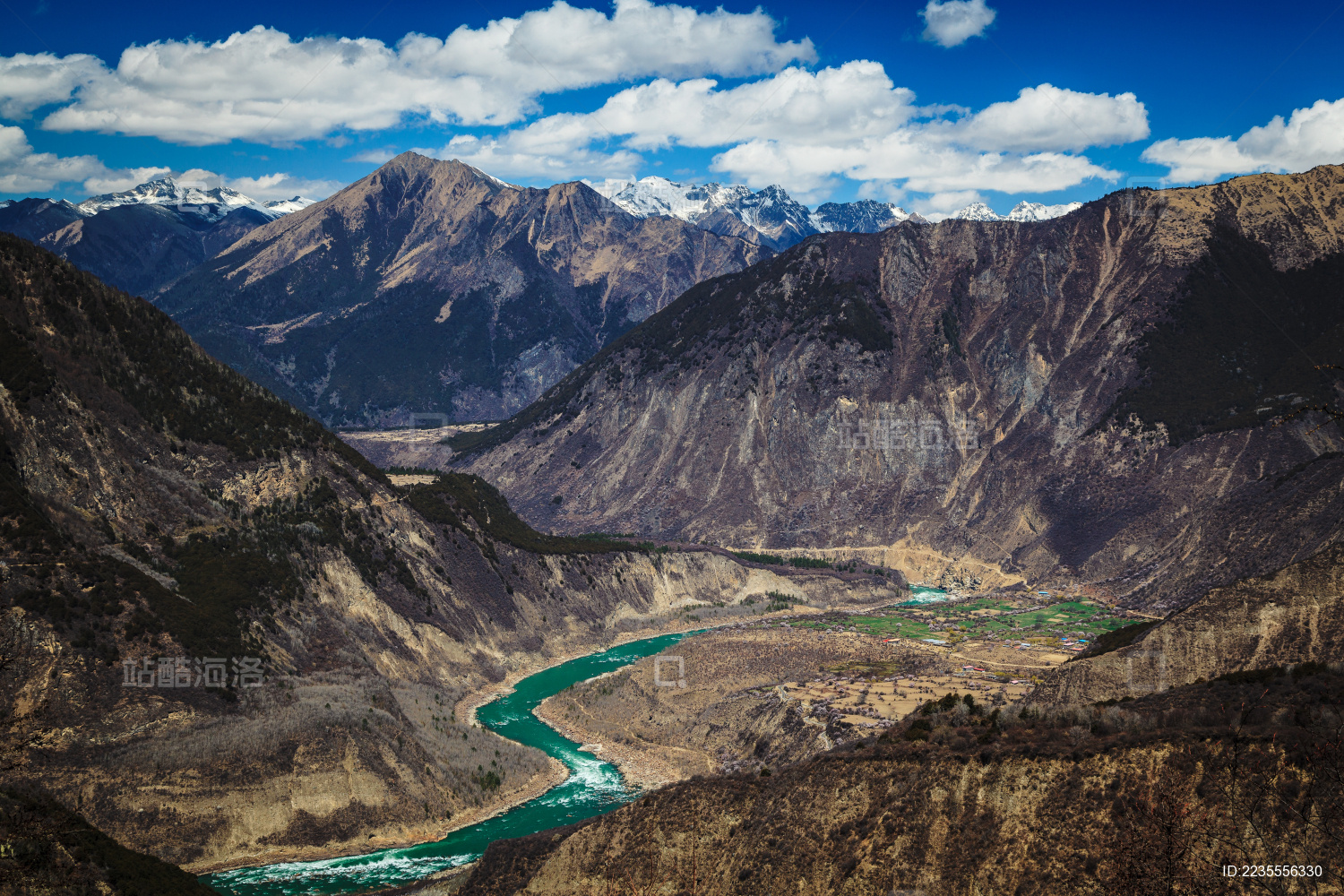 雅鲁藏布大峡谷风光