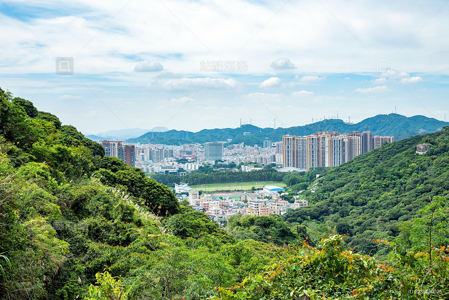 深圳安宝区石岩羊台山的山景楼盘