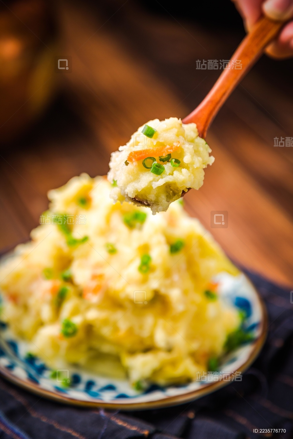  家乡腌菜土豆泥Homemade pickled vegetables in mashed potatoes