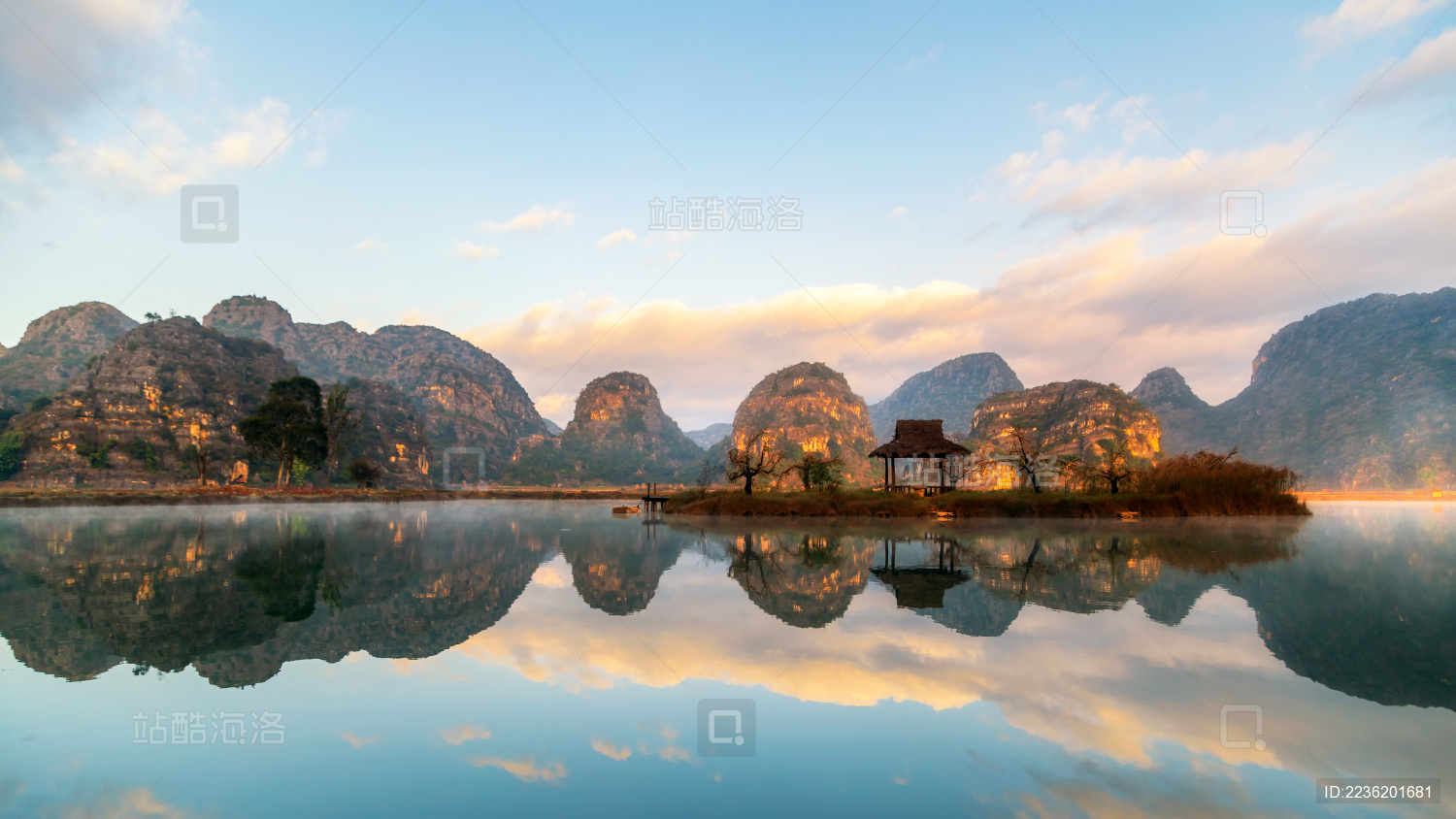清晨美丽的普者黑风景