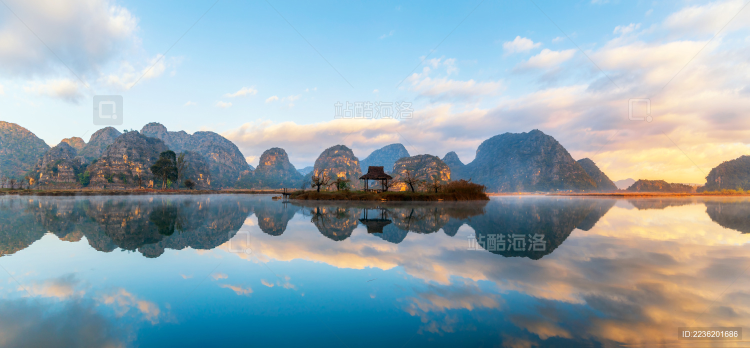 清晨美丽的普者黑风景