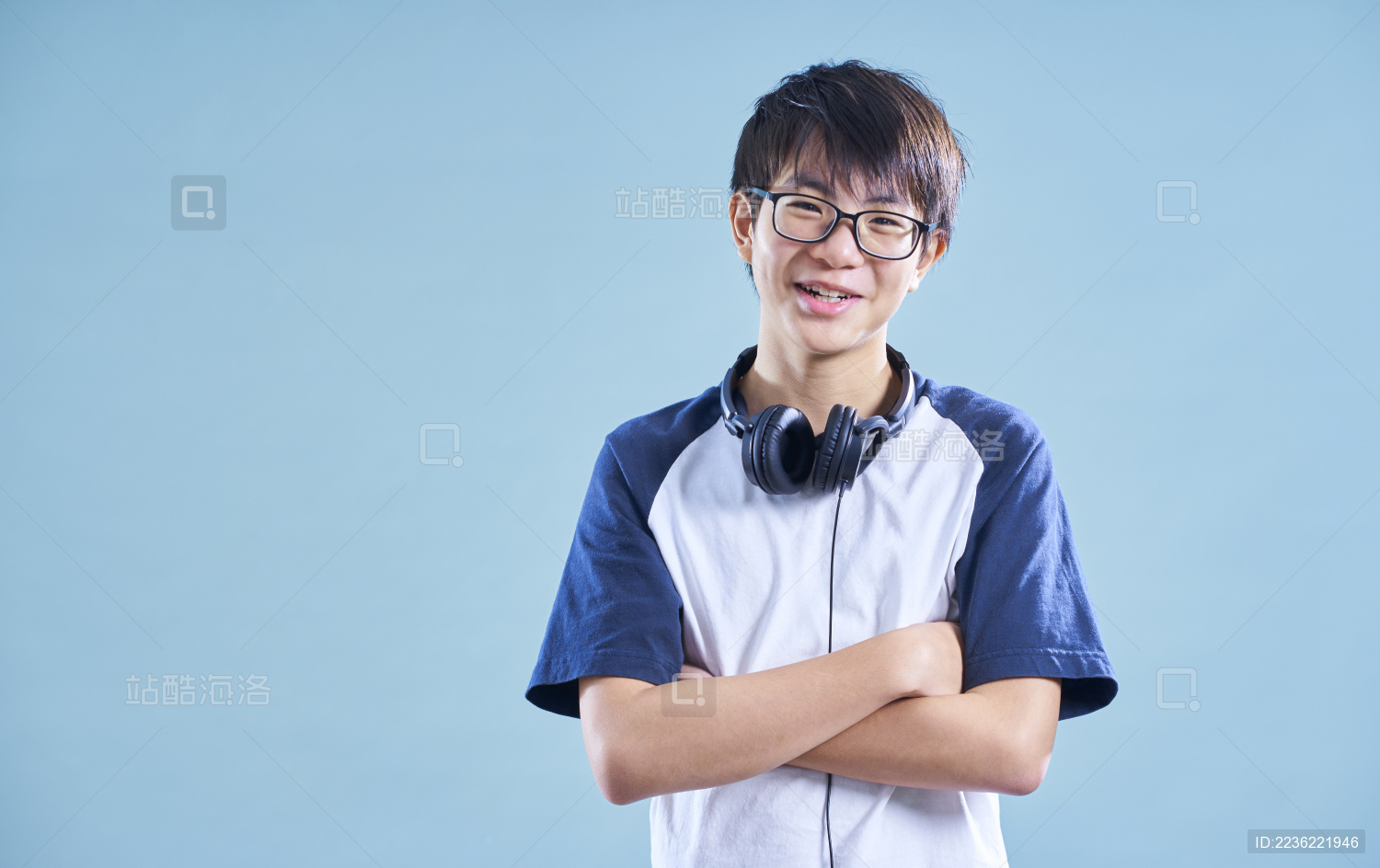 年轻小伙子肖像