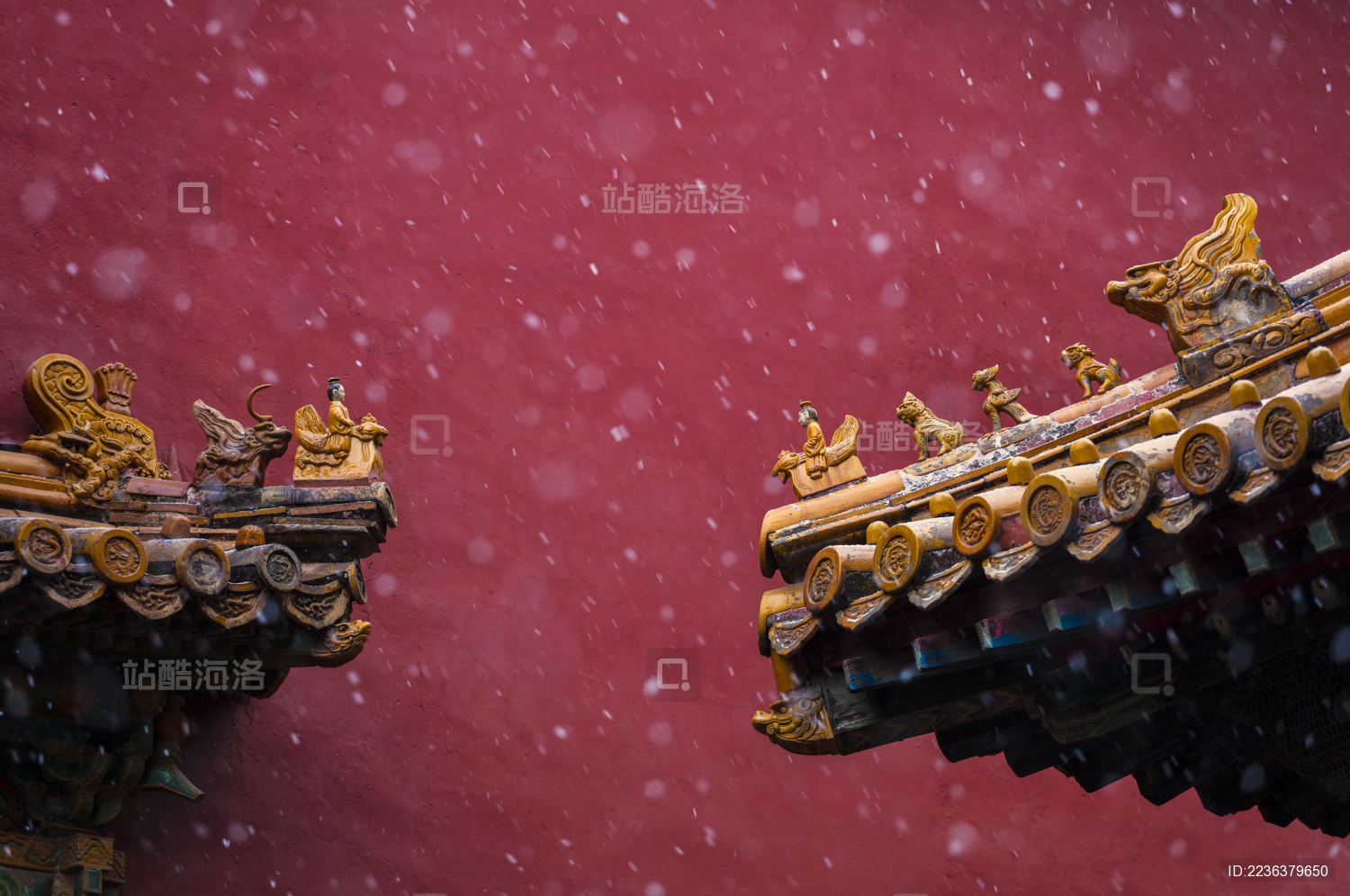 北京故宫红墙飘雪