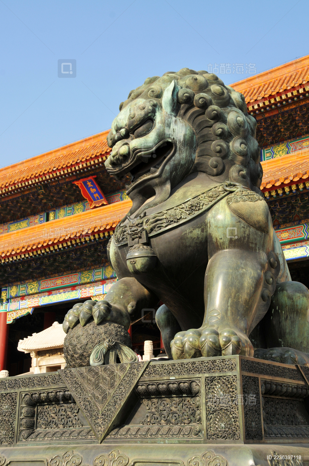 北京故宫太和门前的石狮子