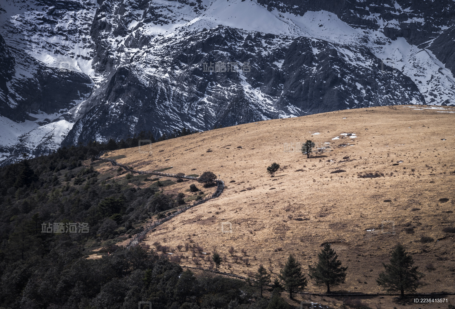 云南丽江玉龙雪山风光