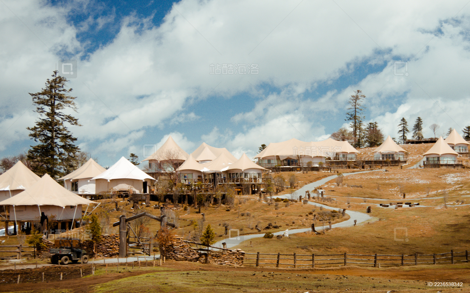 云南省丽江老君山格拉丹牧场风景