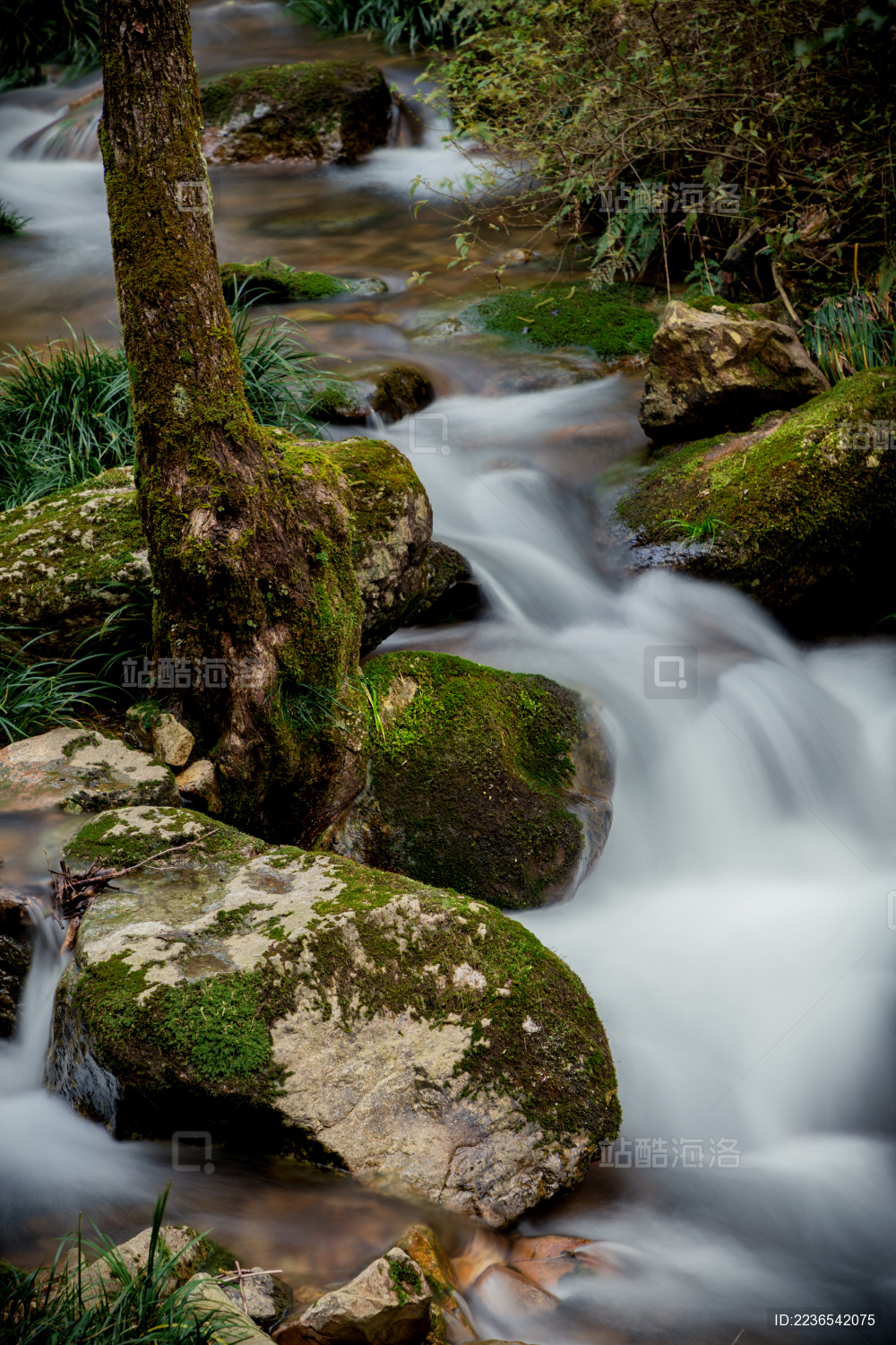 古道岩石水流青苔慢门摄影