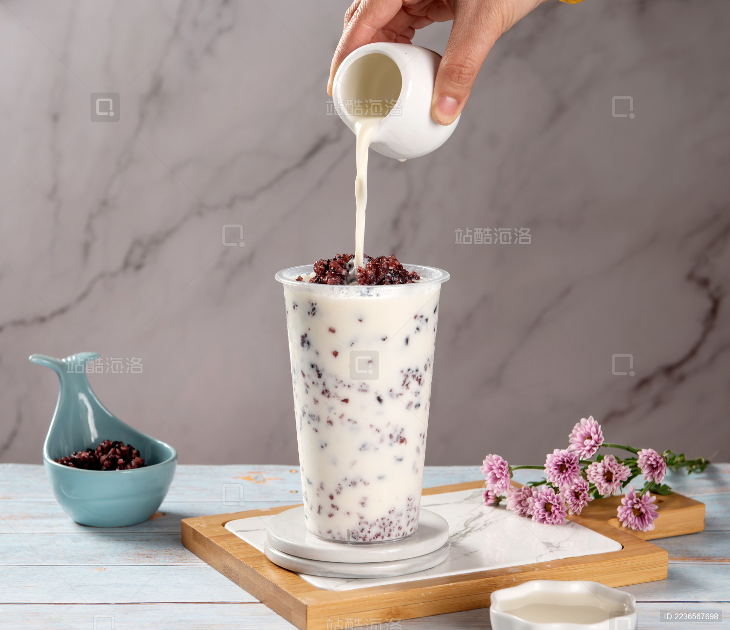 酸奶杯pet杯高通酸奶果茶杯通用|摄影|美食摄影|PeterParkerPeng - 原创作品 - 站酷 (ZCOOL)